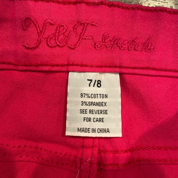 Pink Pants - Picture 3 of 4